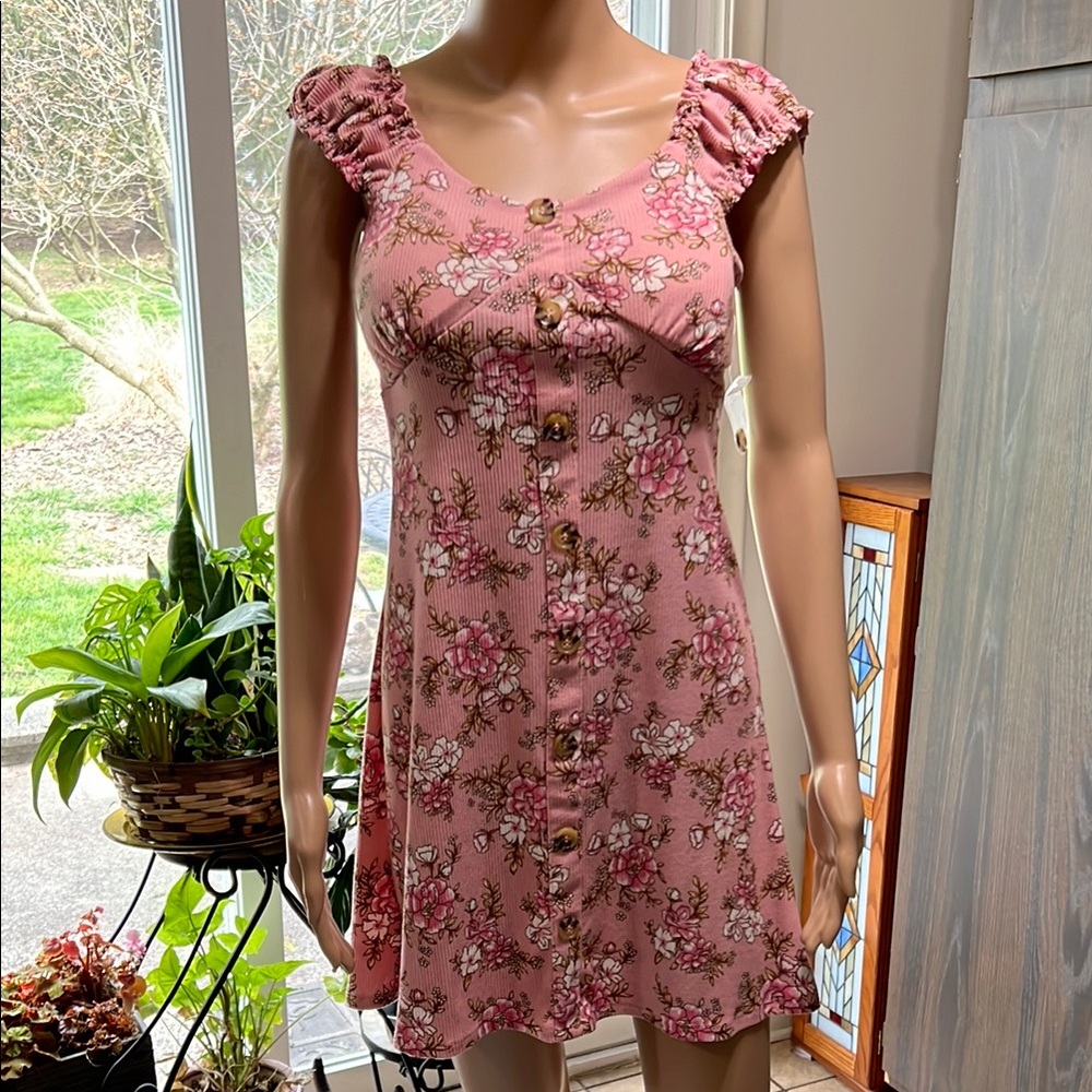No Boundaries Floral Pink Dress with FrontButton Detail, New Without Tags, Small
